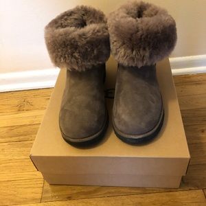 ugg classic cuff short size 8